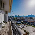 Theasea Apartment *
