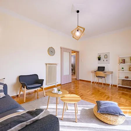 Theasea アパート *